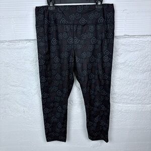 NWOT BEND Ohio state university black heart cellphone pocket stretch capris 3XL